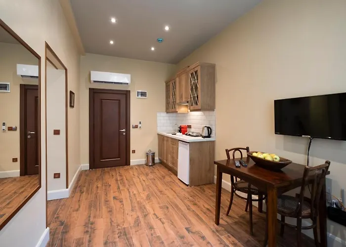 Apartment Level Suites - 102